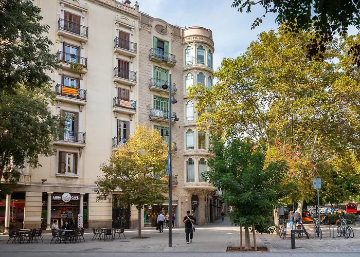 Modernist In The Location, Eixample Apartment
