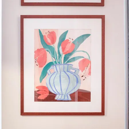 Modernist In The Location, Eixample *