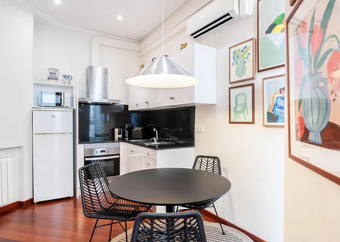 Modernist In The Location, Eixample * Βαρκελώνη