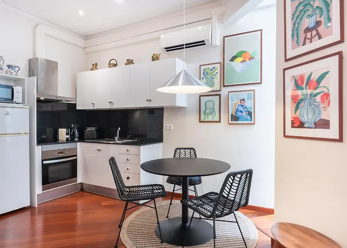 Modernist In The Location, Eixample Appartement *
